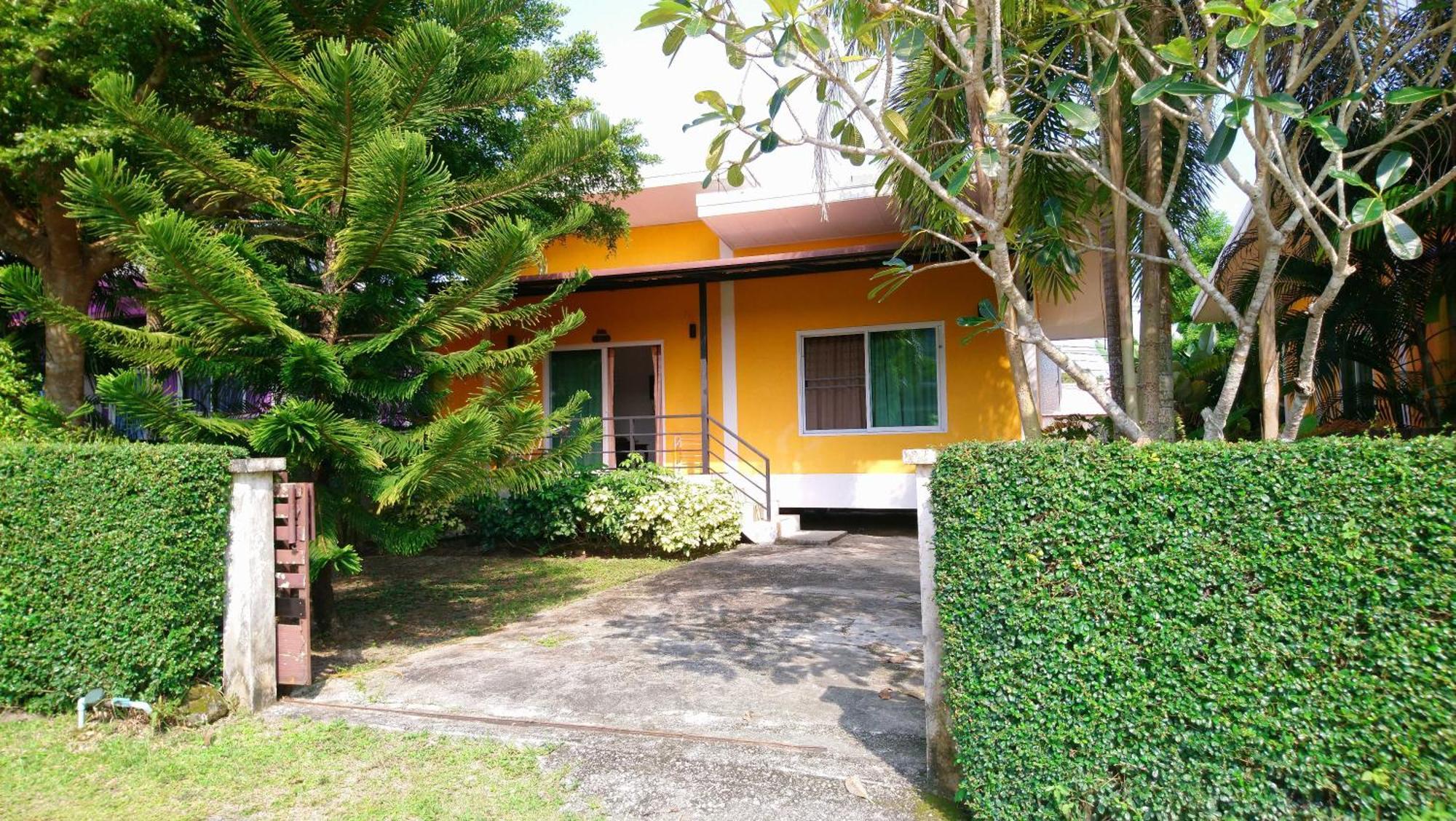 Little Yellow House- Aonang Ao Nang Kültér fotó