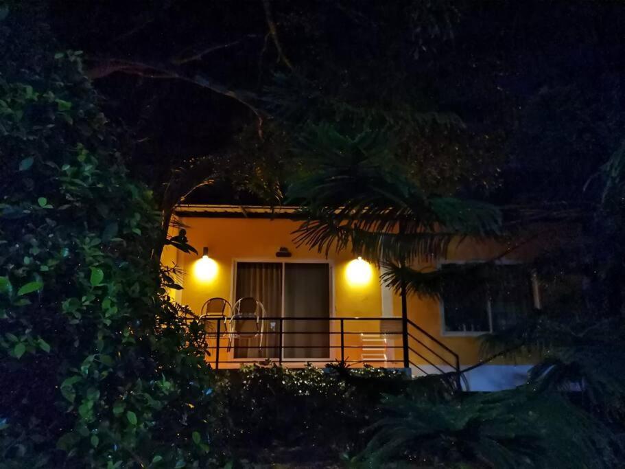 Little Yellow House- Aonang Ao Nang Kültér fotó